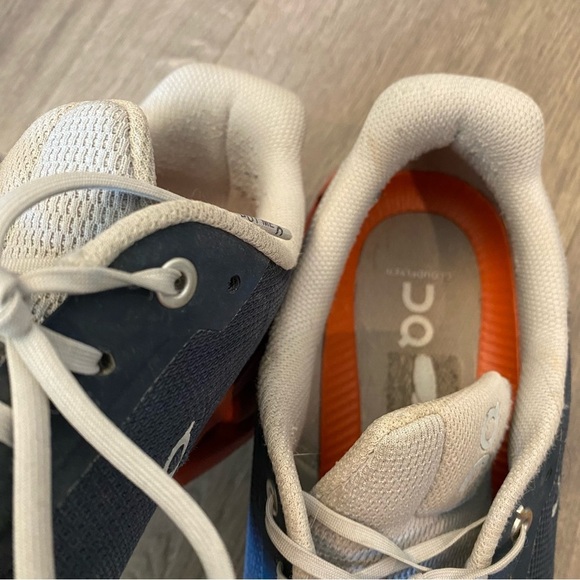 On Running On Cloud Flyer Size 10 - Picture 2 of 11